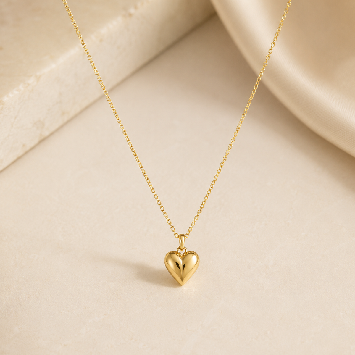 Collar de Corazón y Mariposa | Oro
