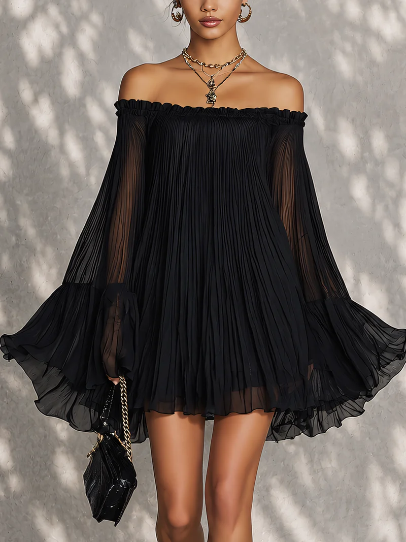 Zaira | Minivestido negro con mangas acampanadas
