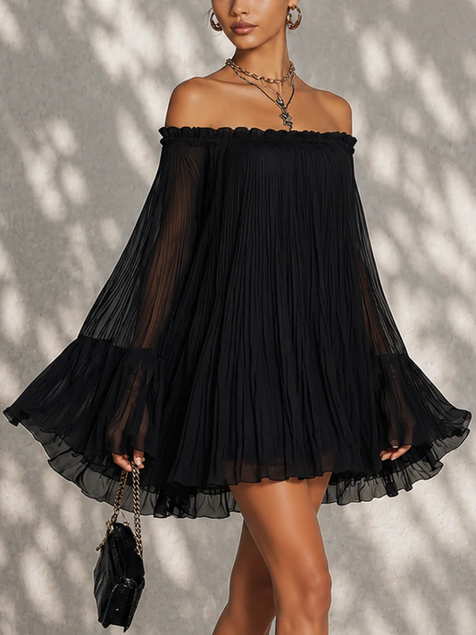 Zaira | Minivestido negro con mangas acampanadas