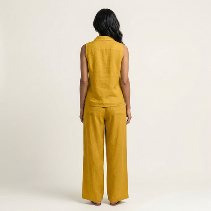 Twiila | Top cruzado y pantalones anchos