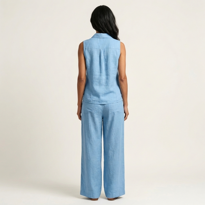 Twiila | Top cruzado y pantalones anchos